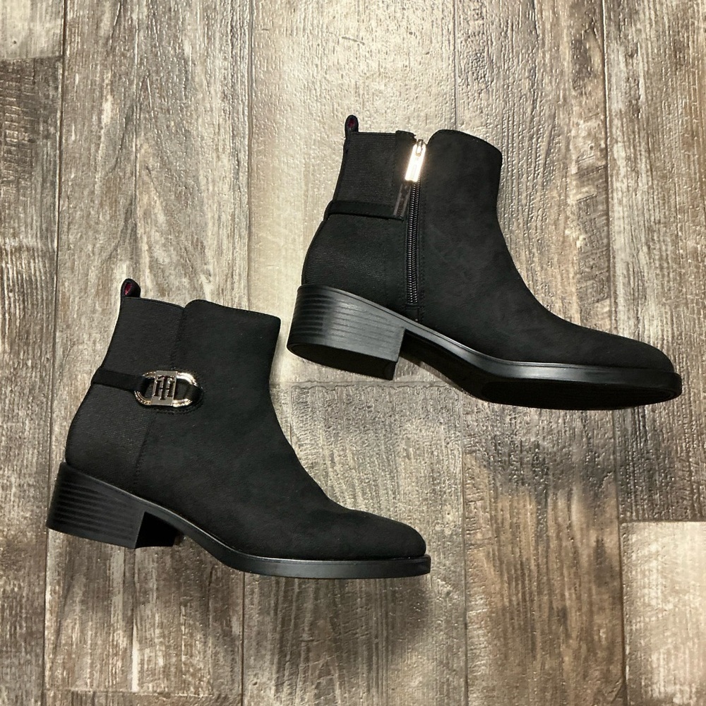 Tommy Hilfiger Women's Black Ankle Booties with Gold Accent Size 8.5 - Picture 10 of 16